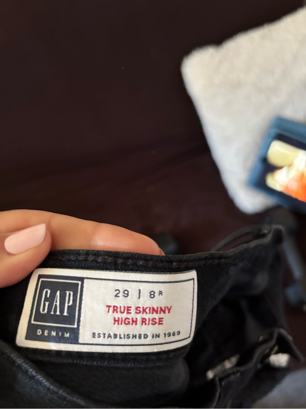 GAP True Skinny High-Rise Jeans - Black